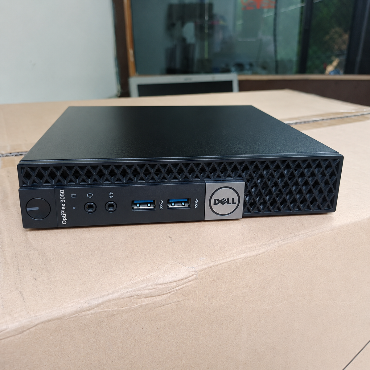 refurbished dell optiplex tiny pc orignal image on brown box